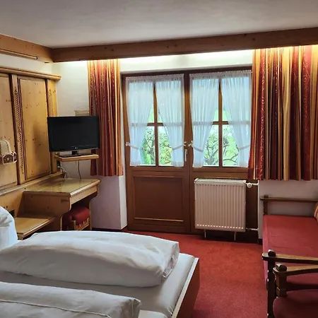 Zum Eichhof Hotel *